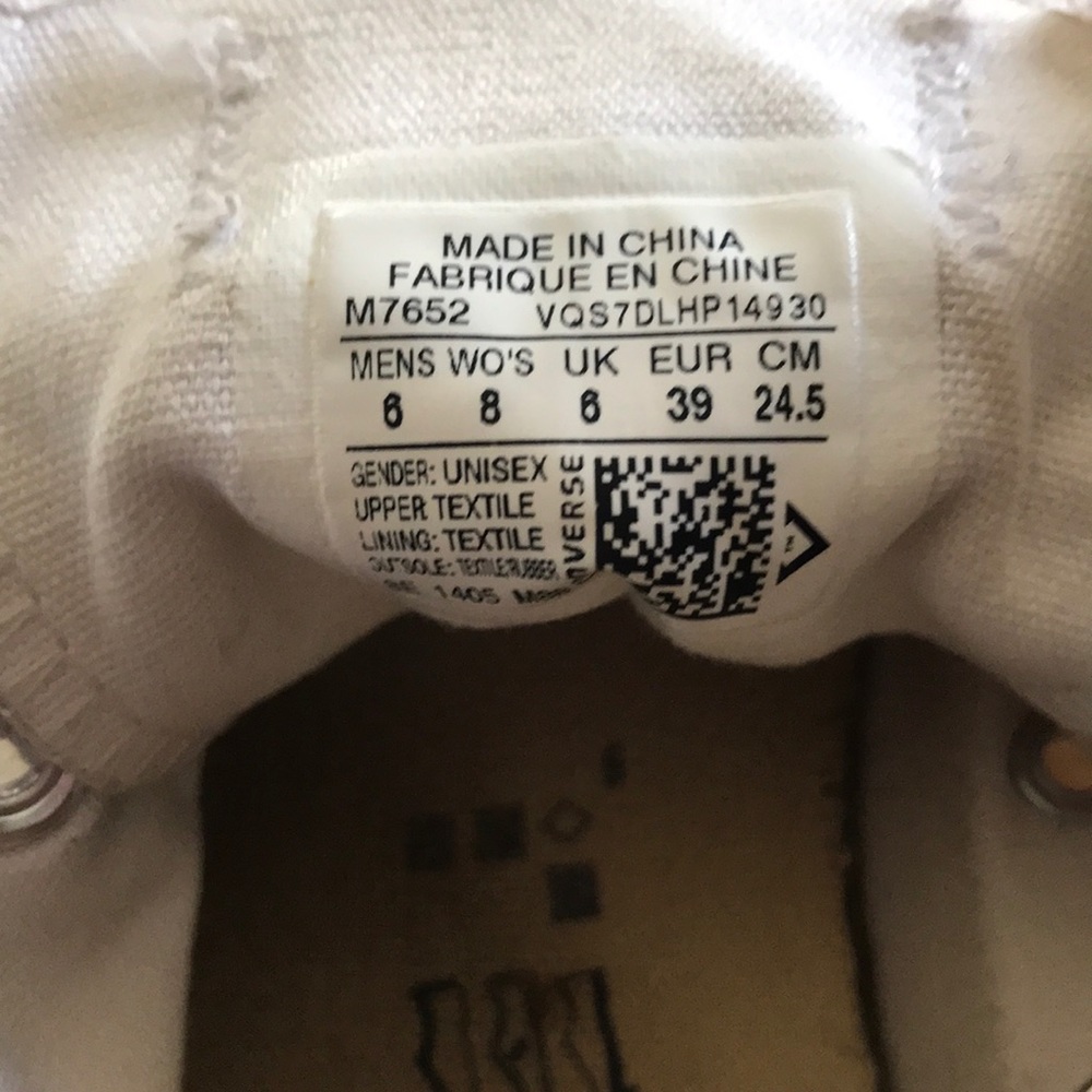 White Converse - Picture 4 of 4
